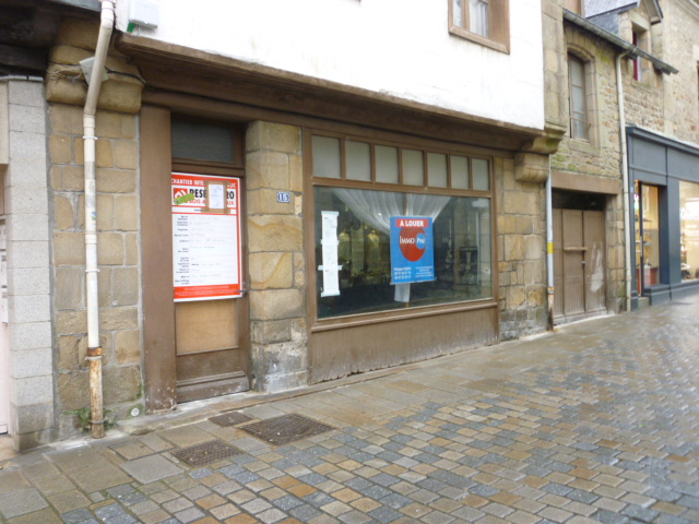 Local Commercial - AURAY